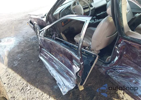 1993 Ford Thunderbird Lx из США, поврежденный, VIN 1FAPP6244PH154371